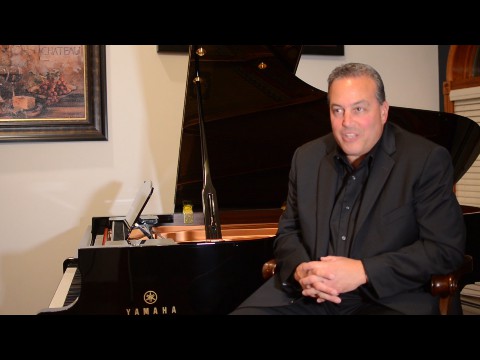 rick_in_front_of_piano